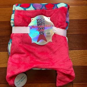 Plush Mermaid Blanket